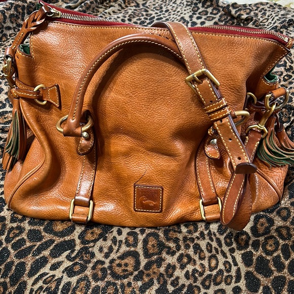 Dooney & Bourke Handbags - 🌼Vintage Dooney & Bourke Purse🌼